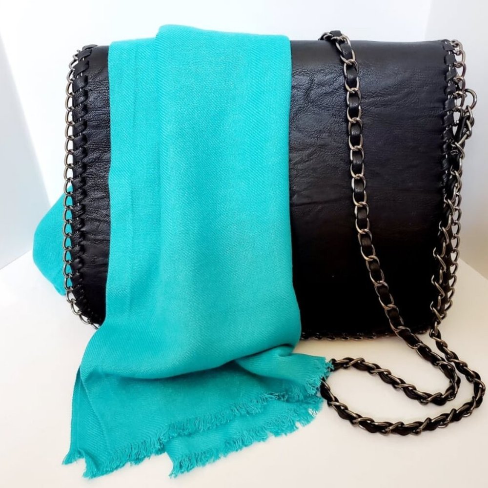 Saro Lifestyle Shoulder Bag and Scarf.
